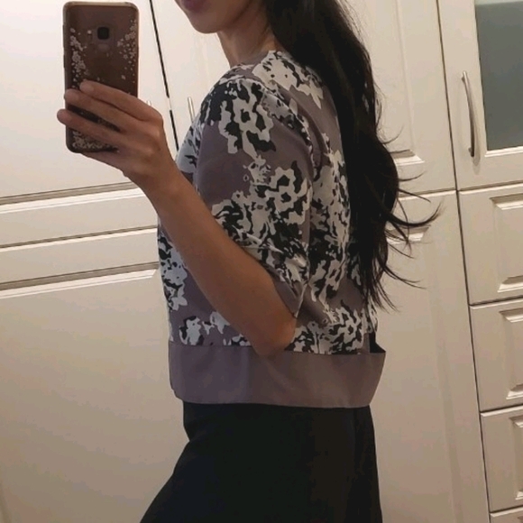 Banana Republic Floral Open Back Top - Picture 2 of 3